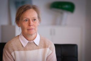 Maria Kjellgren, socionom som forskar kring skolkuratorns individuella samtal med barn med bland annat psykisk ohälsa.